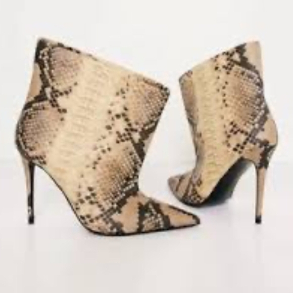 🖤🔹️Good American 🔹️Slouchy Snakeskin Stiletto Ankle Boots - Picture 2 of 6